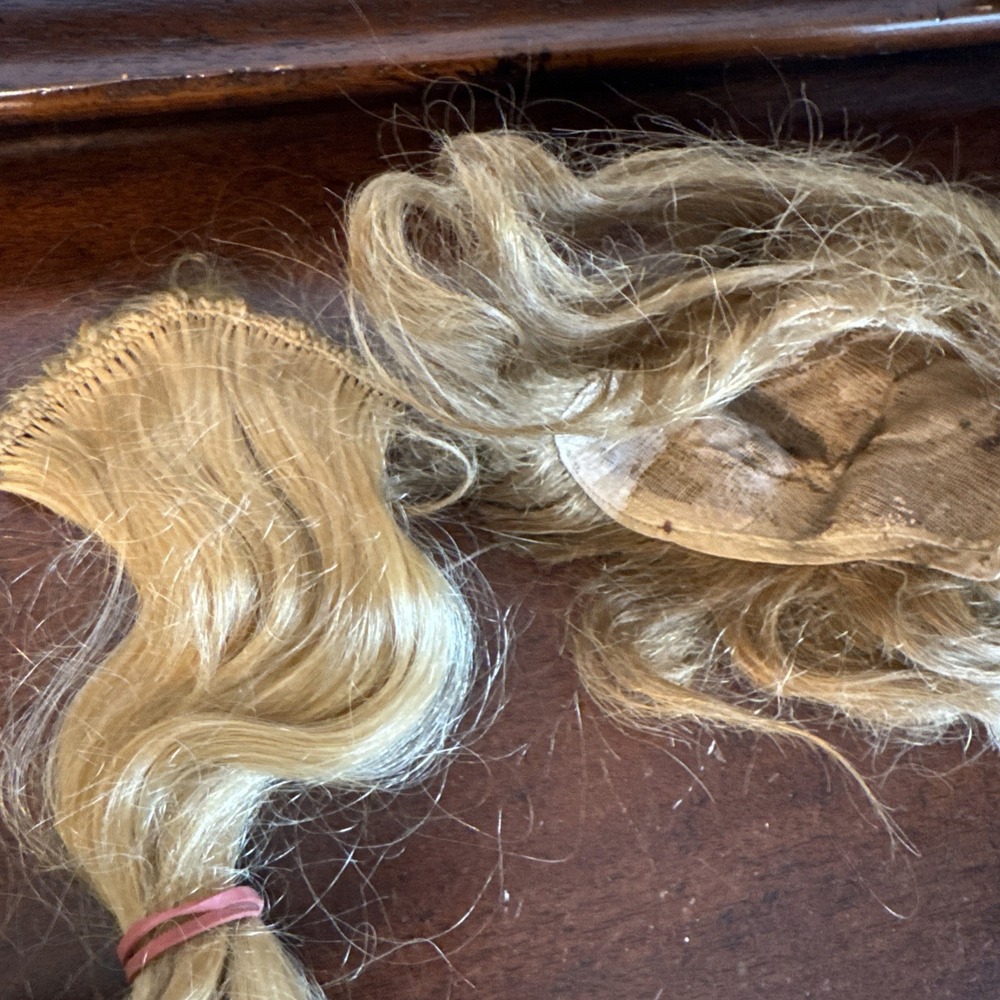 17 Pc. Lot of Various sizes, Color & Brands Doll Wigs Vintage Doll Hair Clips - Picture 15 of 16